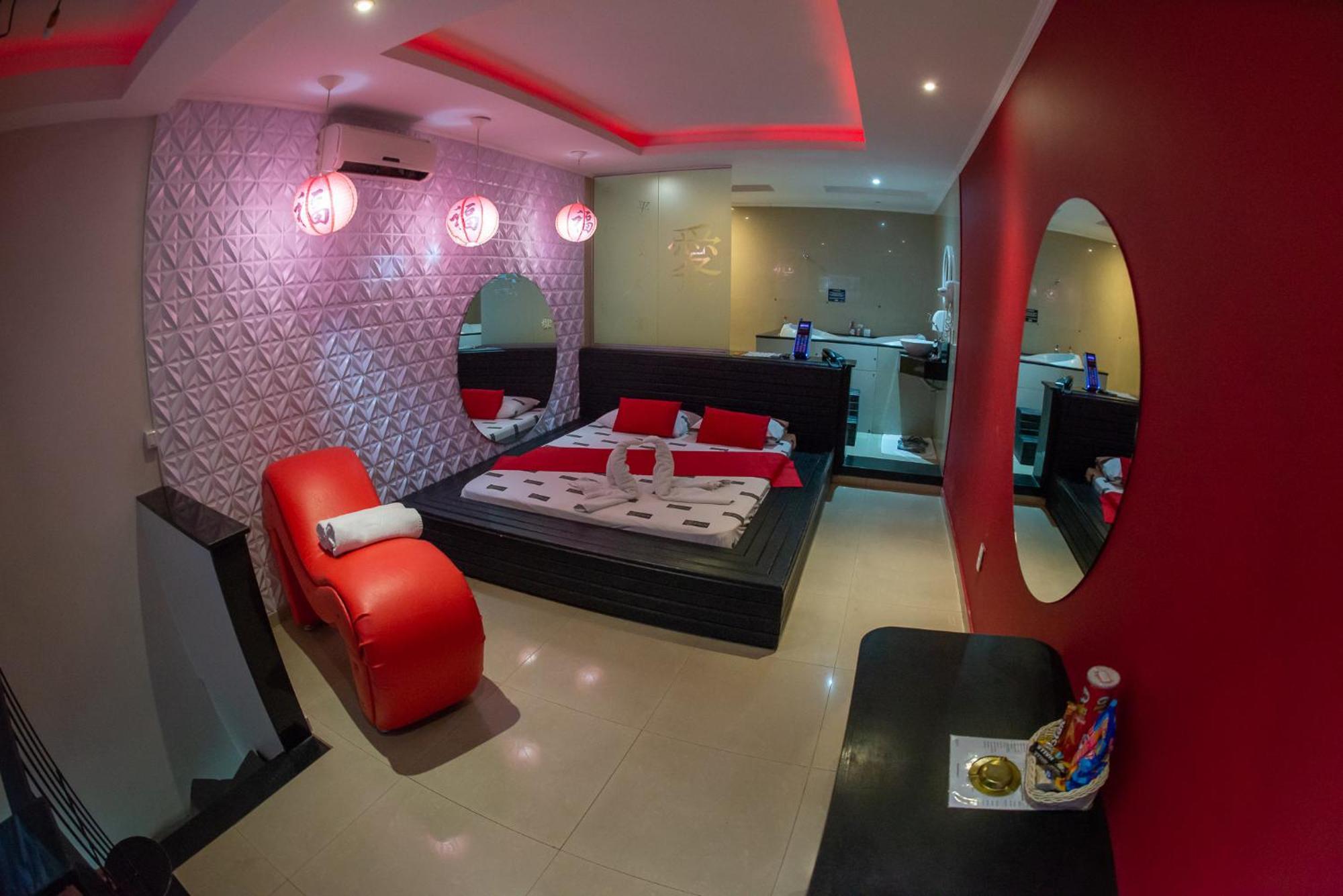 Manhattan Motel (Adults Only) Porto Alegre Buitenkant foto